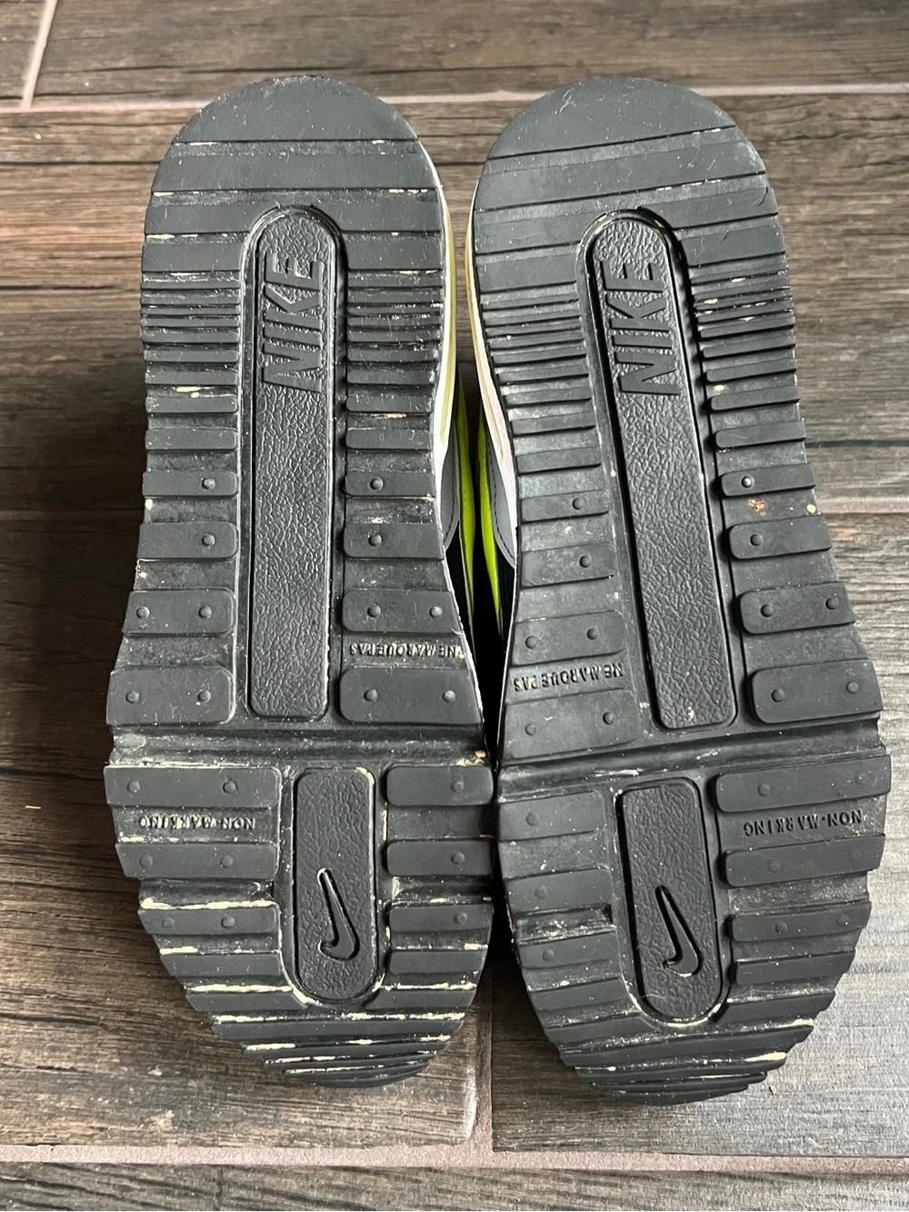 Nike Boy’s White/Black/Volt Air Max Low-Top Sneakers